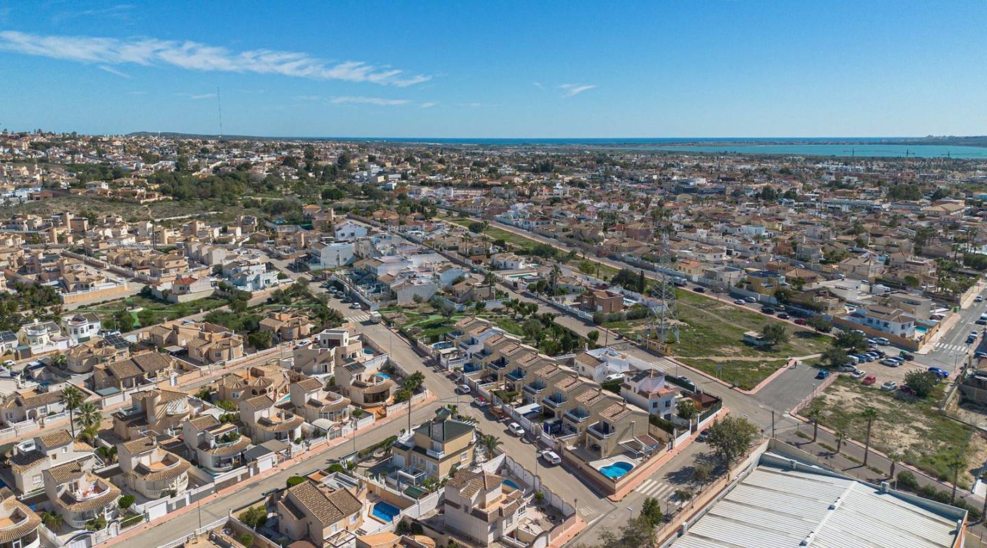 Resale - Villa  - Benijofar - Atalaya Park