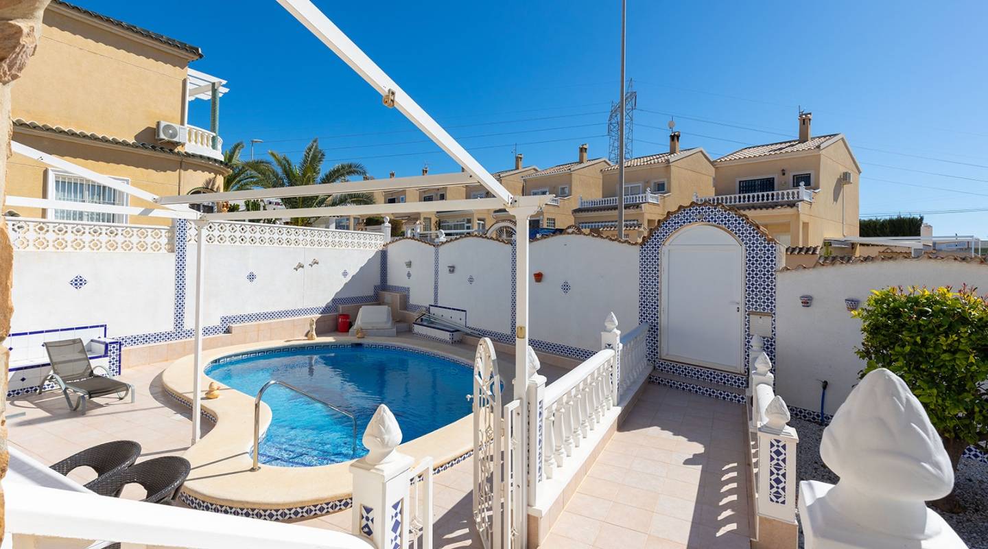 Resale - Villa  - Benijofar - Atalaya Park