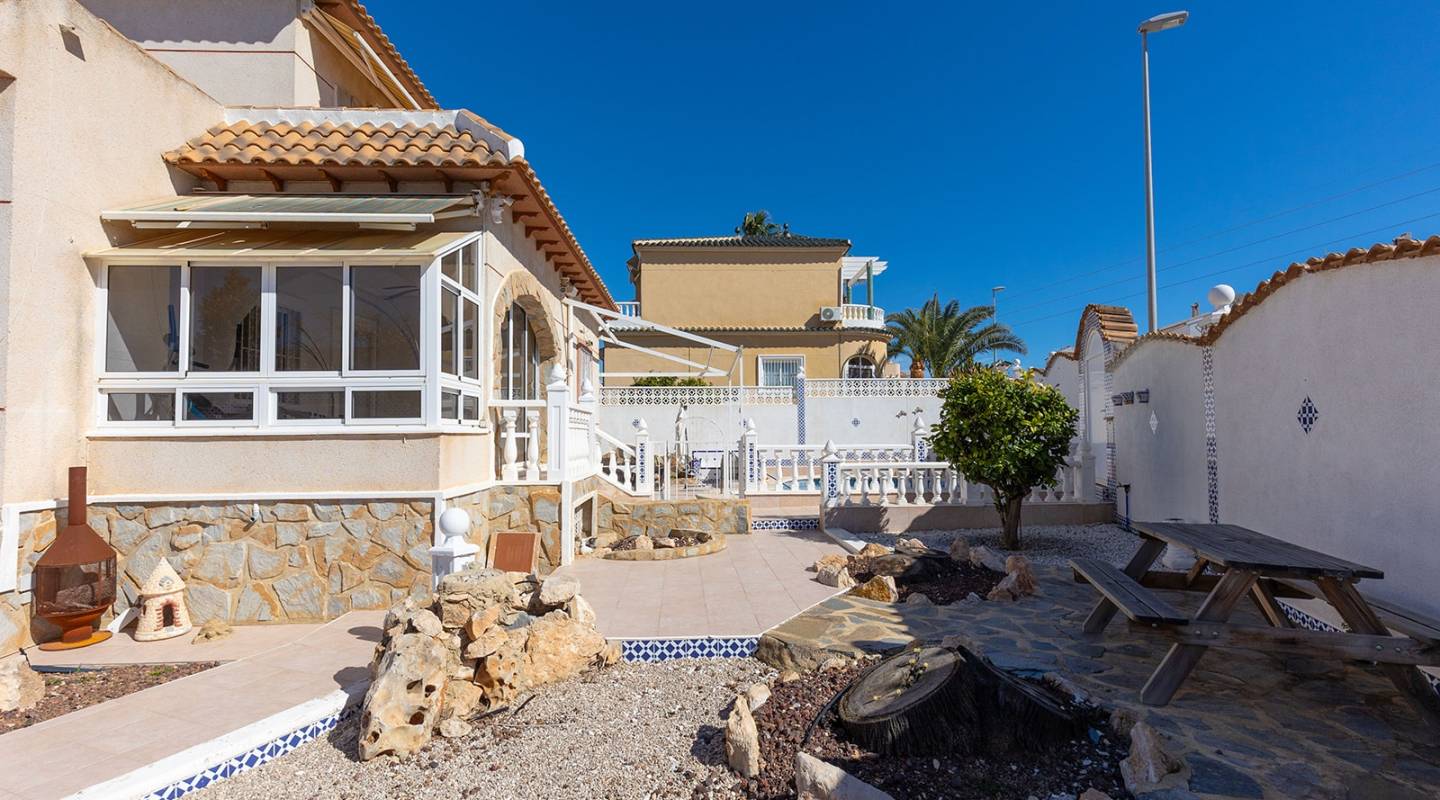 Resale - Villa  - Benijofar - Atalaya Park