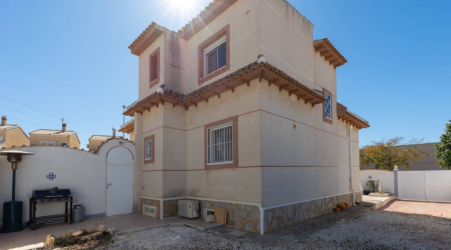 Resale - Villa  - Benijofar - Atalaya Park