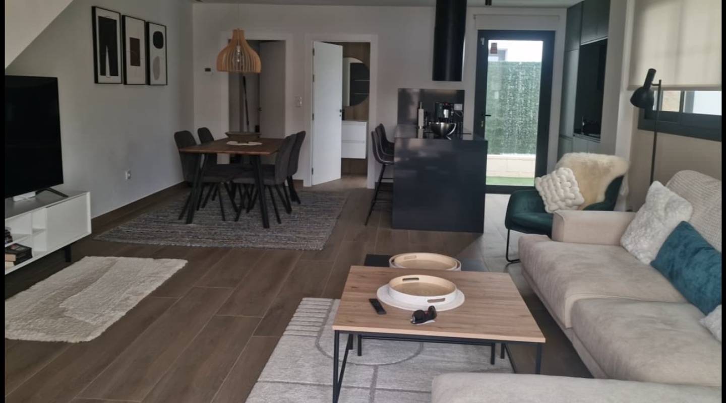 Venta - Semi Detached - Los Montesinos - La Herrada