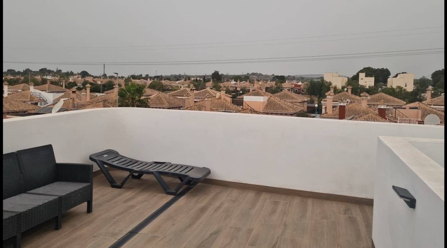 Venta - Semi Detached - Los Montesinos - La Herrada