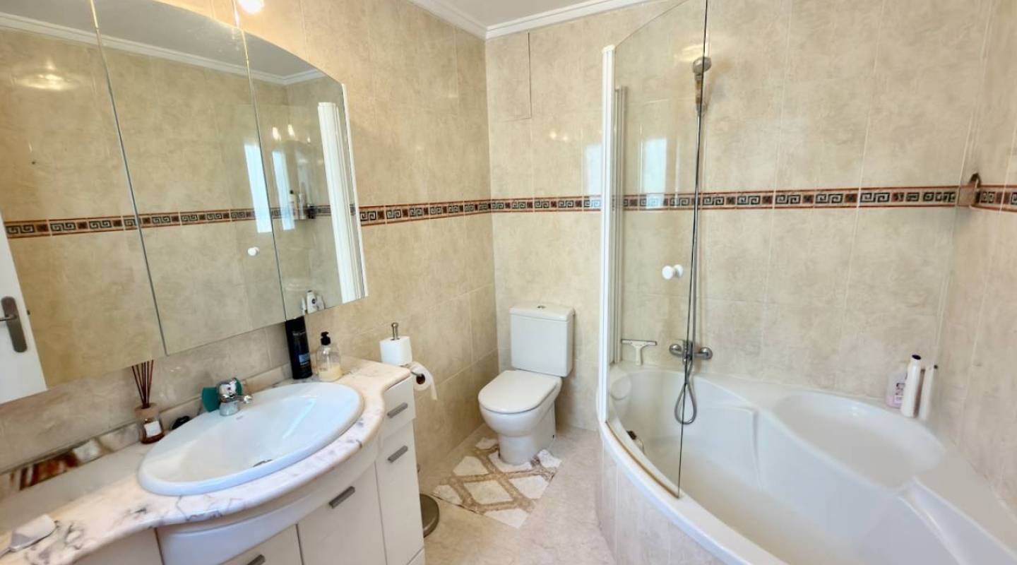 Resale - Townhouse - Ciudad Quesada