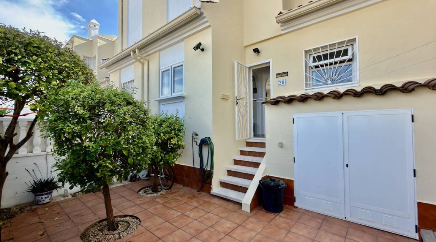 Resale - Townhouse - Ciudad Quesada