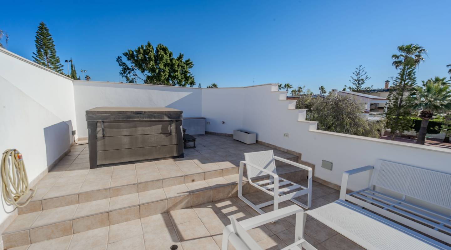 Venta - Chalet - Ciudad Quesada