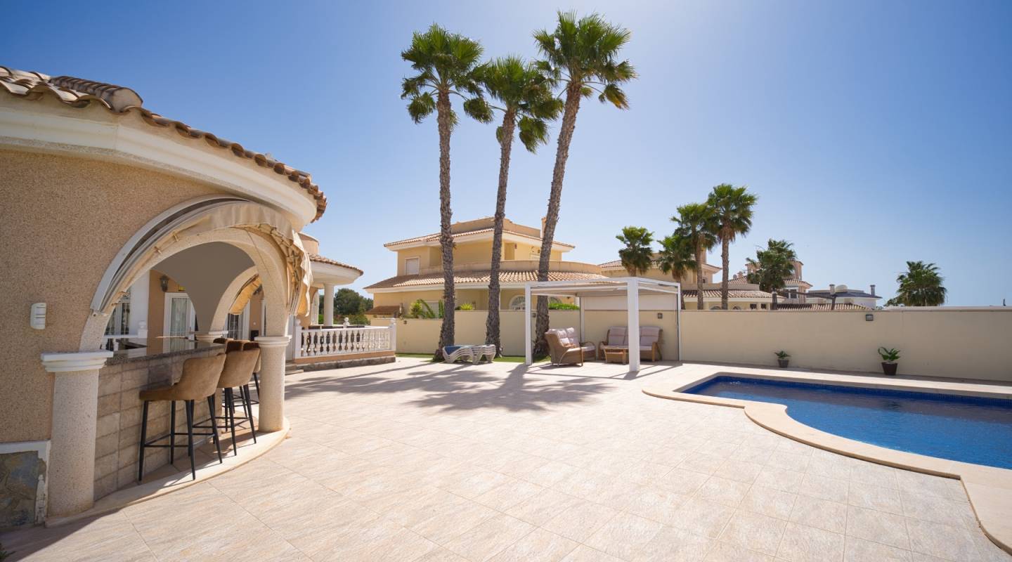 Resale - Villa  - Ciudad Quesada