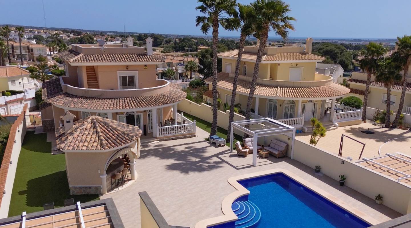 Resale - Villa  - Ciudad Quesada