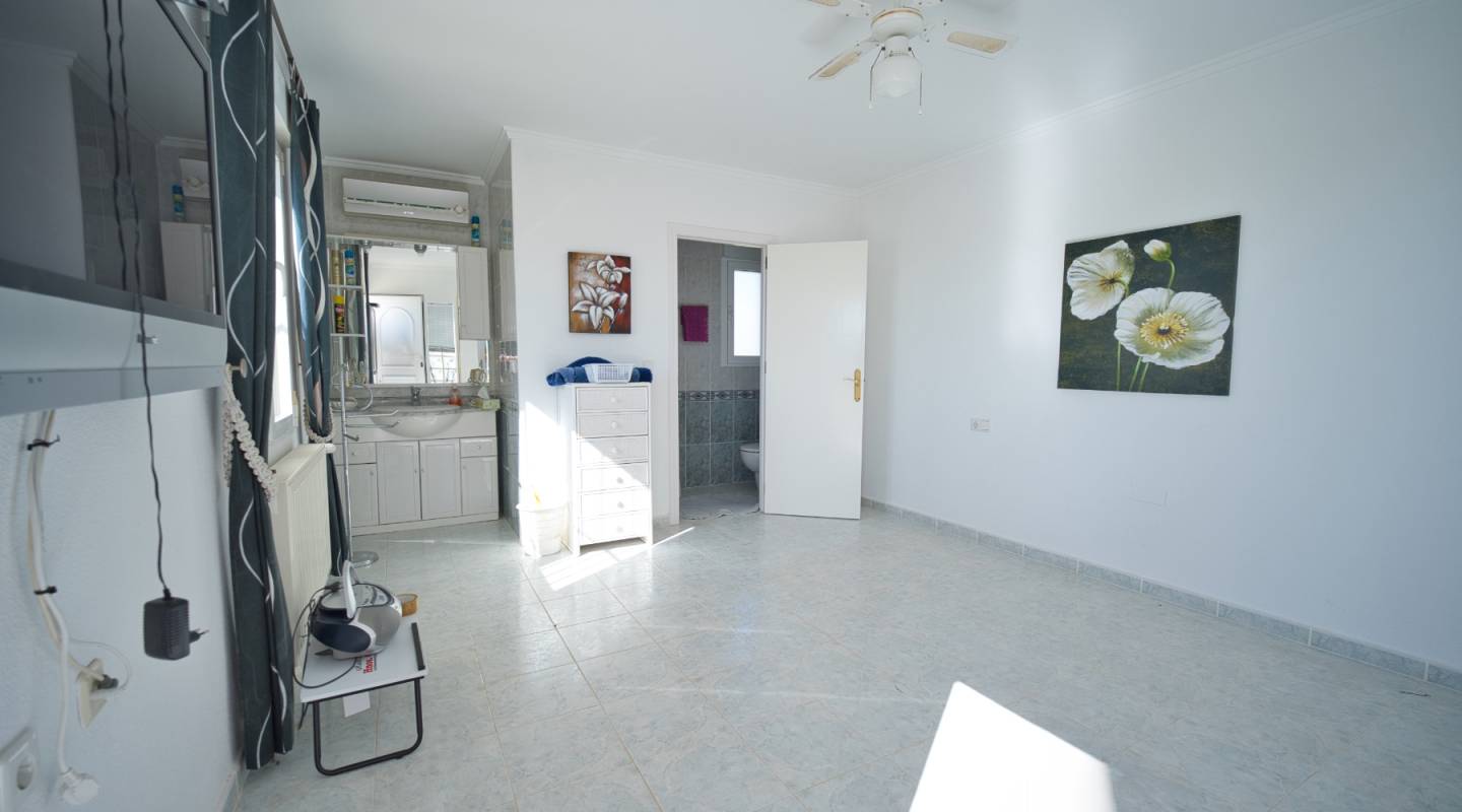 Återförsäljning - Villa - Ciudad Quesada