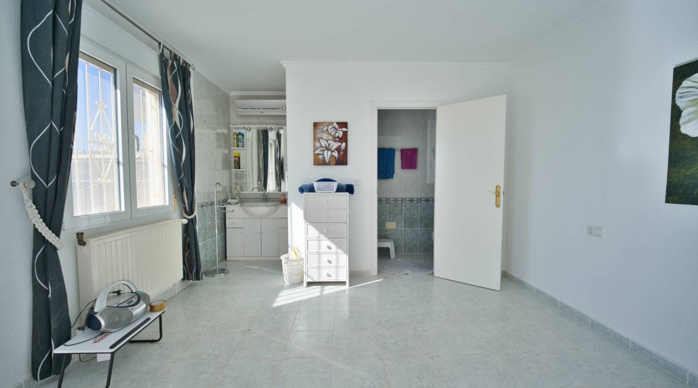 Återförsäljning - Villa - Ciudad Quesada