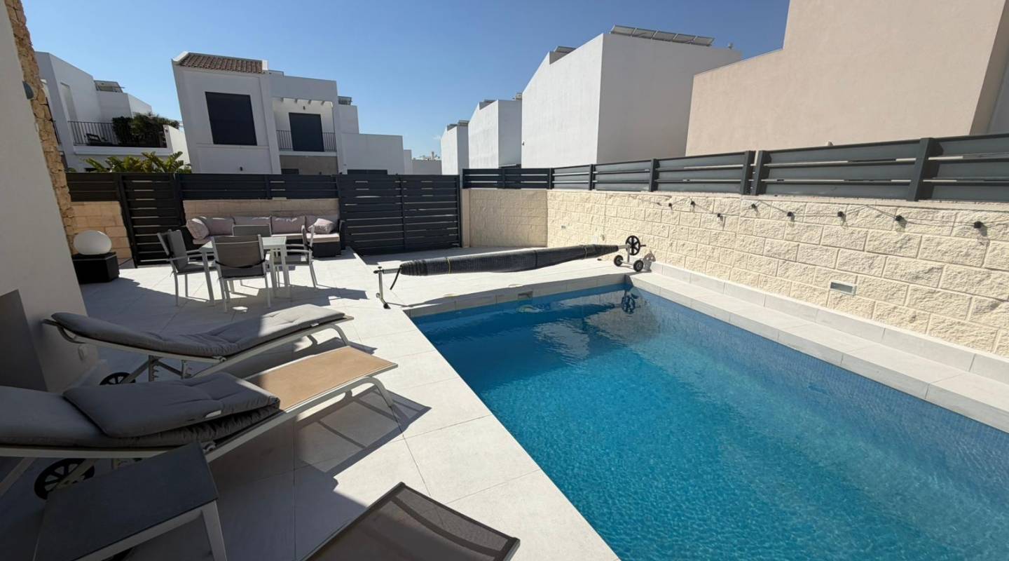 Återförsäljning - Semi Detached - Ciudad Quesada