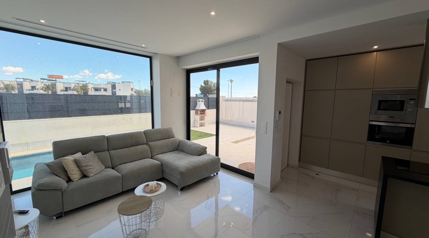 Venta - Chalet - Ciudad Quesada