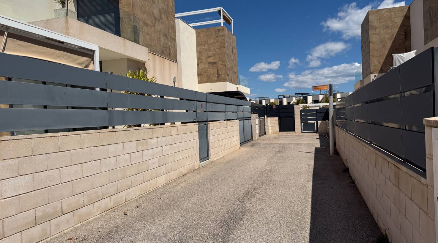 Venta - Chalet - Ciudad Quesada