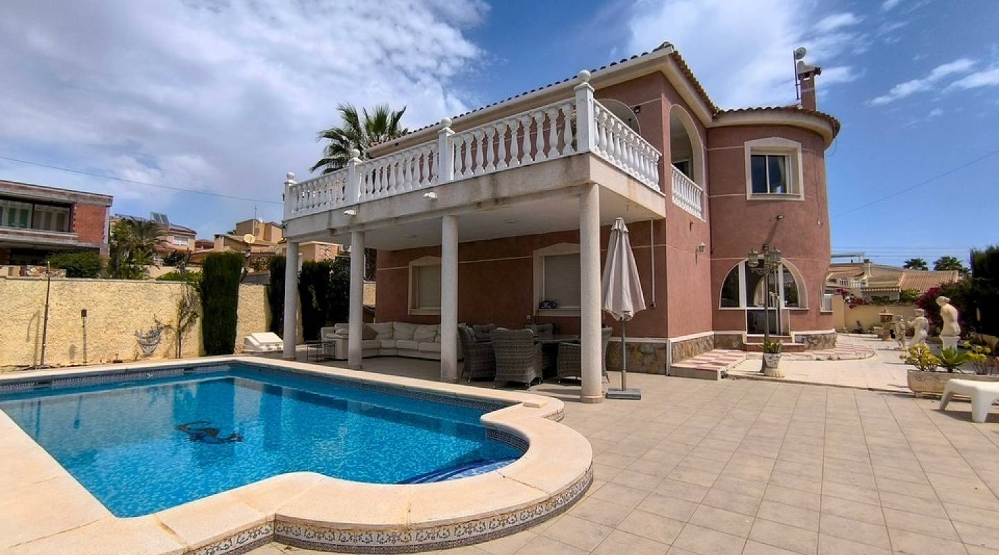 Återförsäljning - Villa - Ciudad Quesada