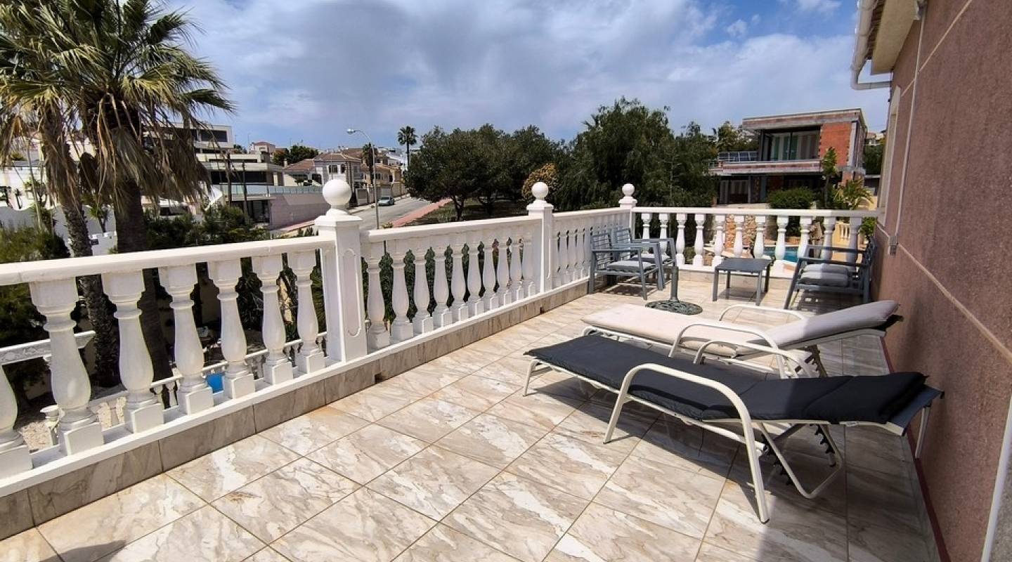 Återförsäljning - Villa - Ciudad Quesada