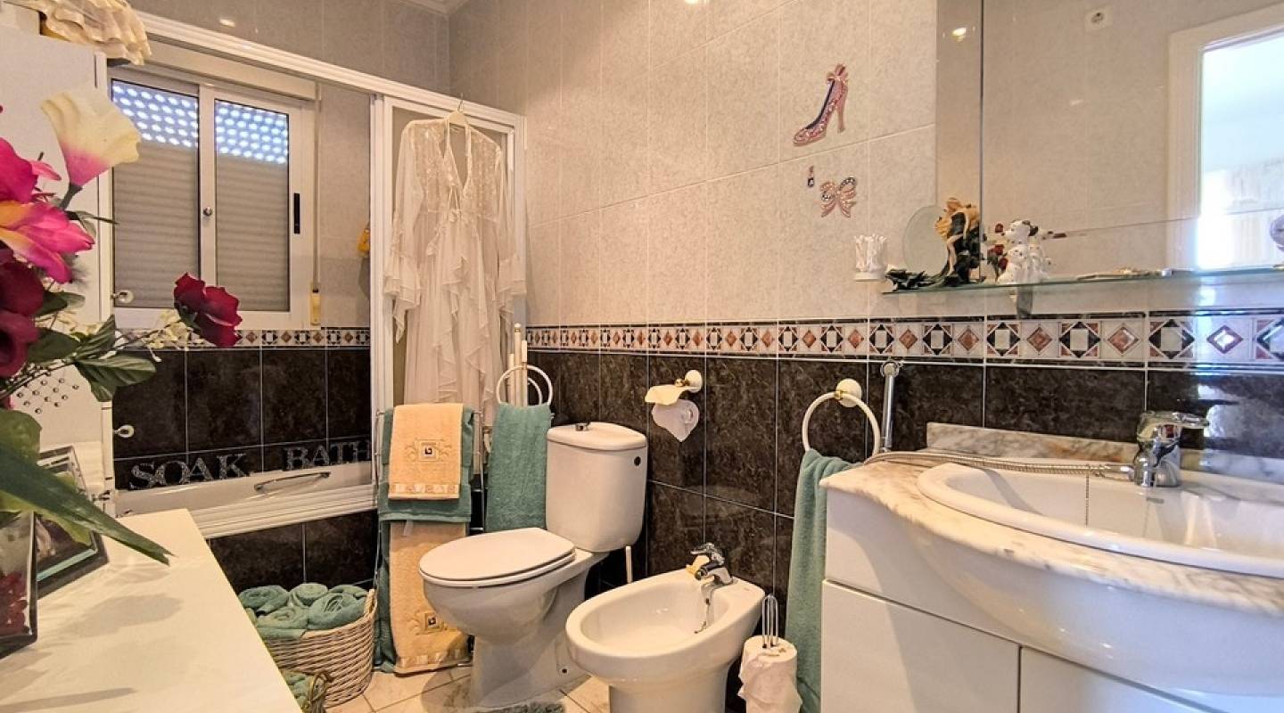 Återförsäljning - Villa - Ciudad Quesada