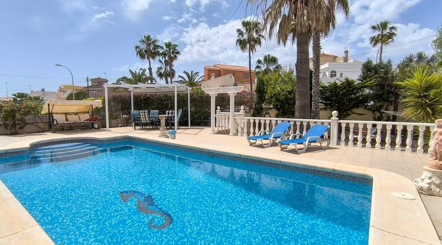 Återförsäljning - Villa - Ciudad Quesada