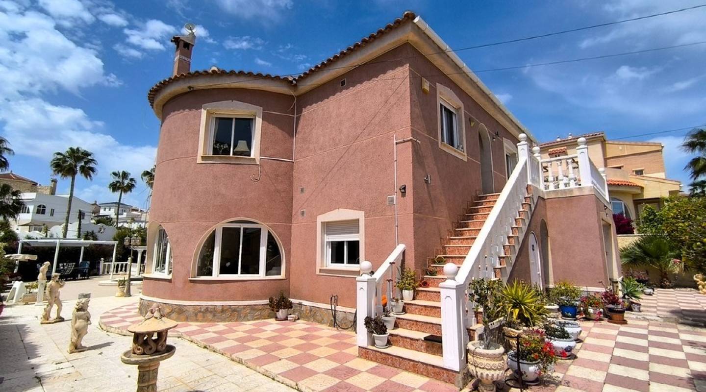 Återförsäljning - Villa - Ciudad Quesada