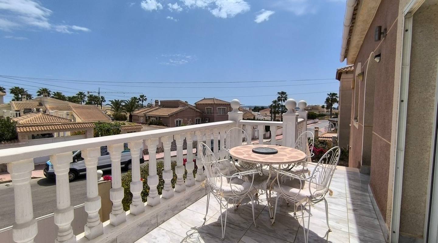 Återförsäljning - Villa - Ciudad Quesada