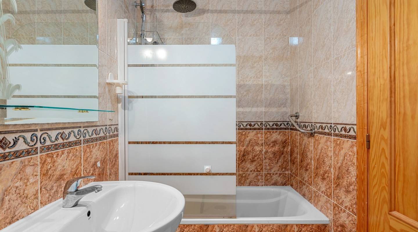 Resale - Apartment - Torrevieja - La Mata