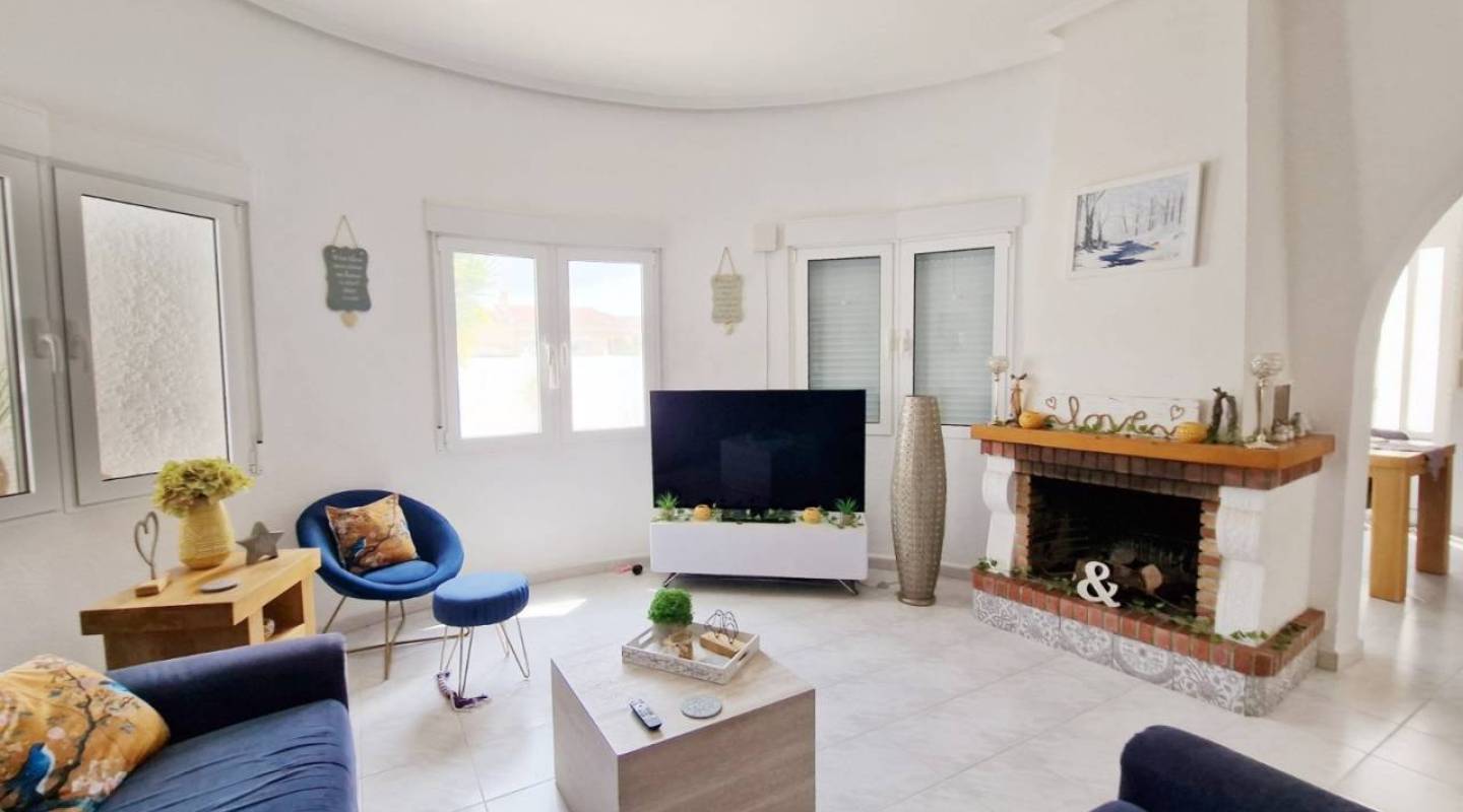 Resale - Villa  - Ciudad Quesada