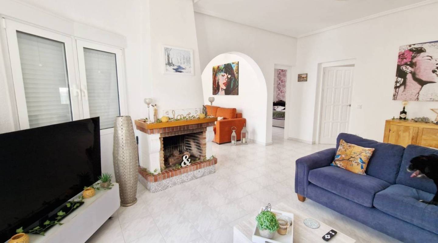 Resale - Villa  - Ciudad Quesada