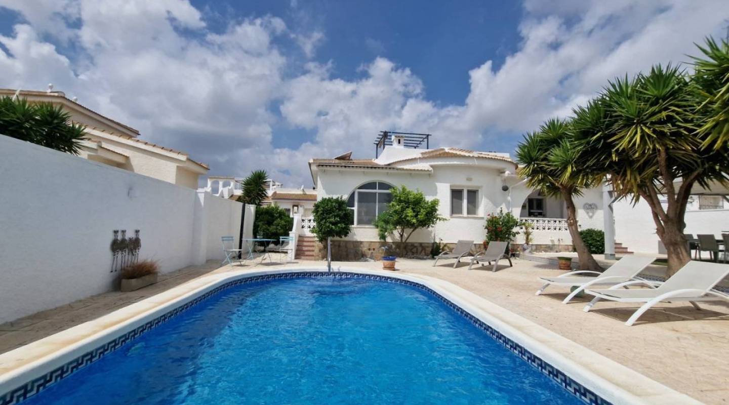 Resale - Villa  - Ciudad Quesada