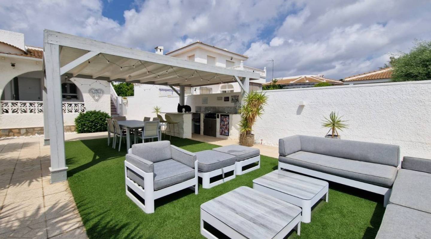 Resale - Villa  - Ciudad Quesada