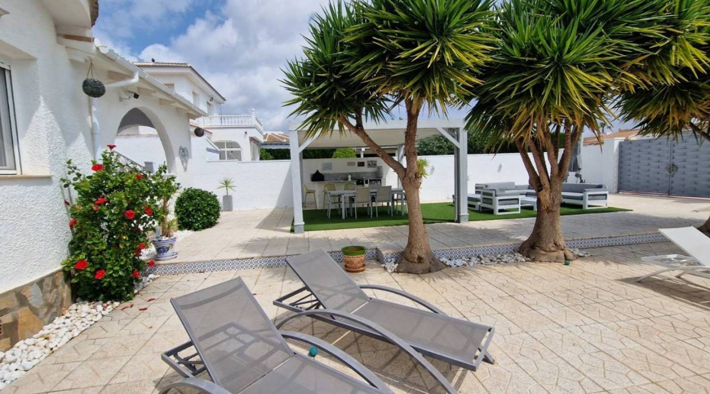 Resale - Villa  - Ciudad Quesada