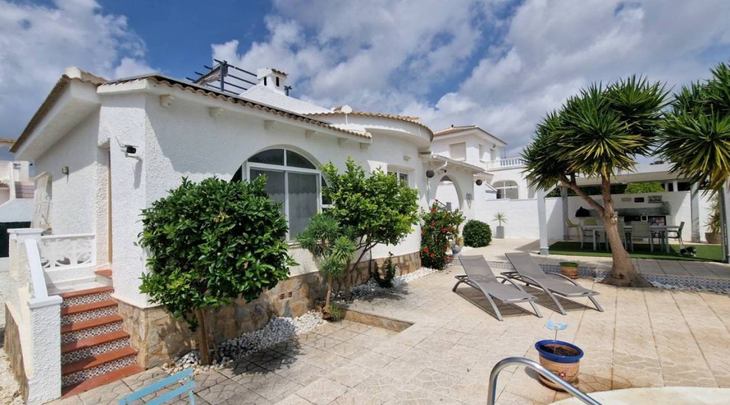 Resale - Villa  - Ciudad Quesada