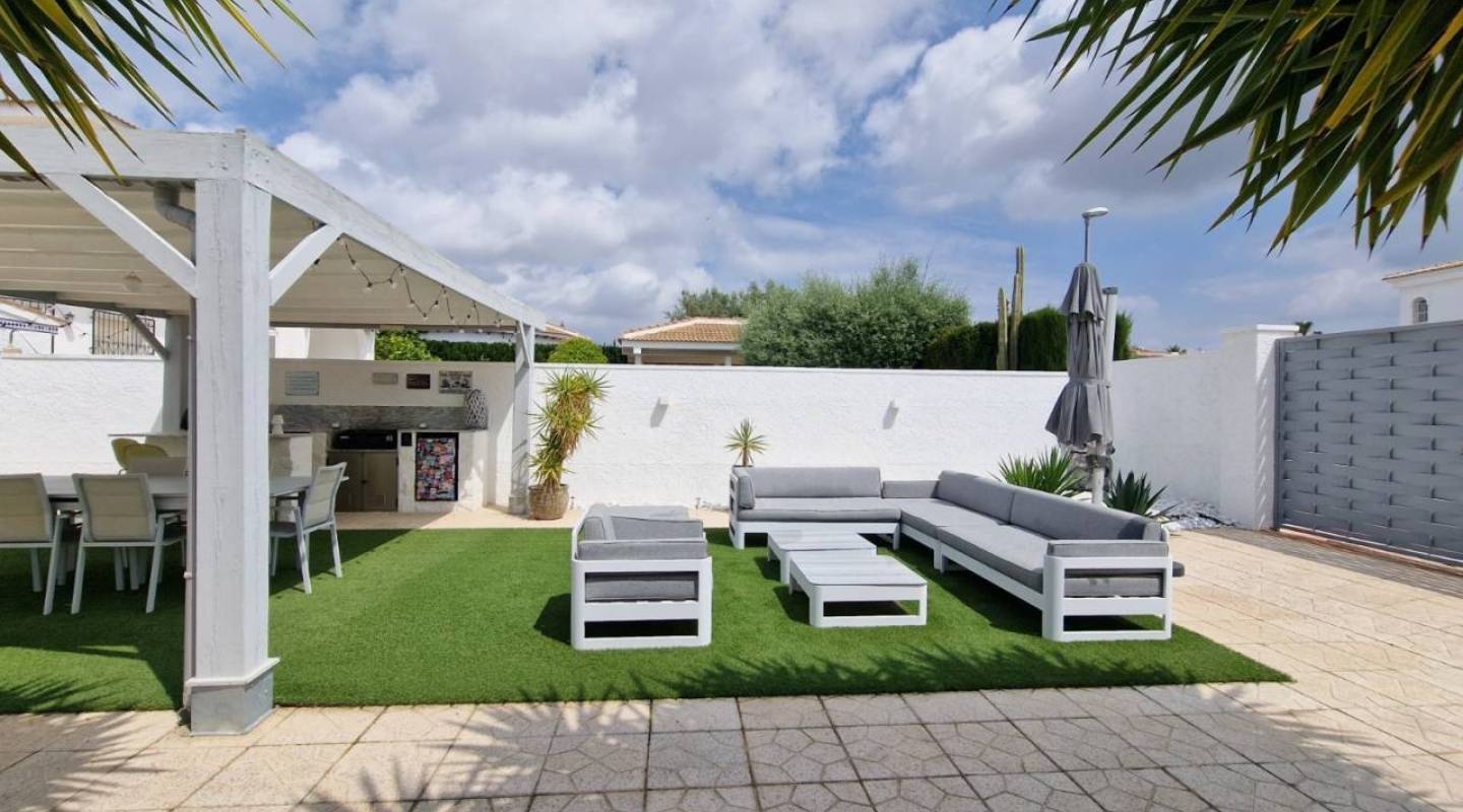 Resale - Villa  - Ciudad Quesada