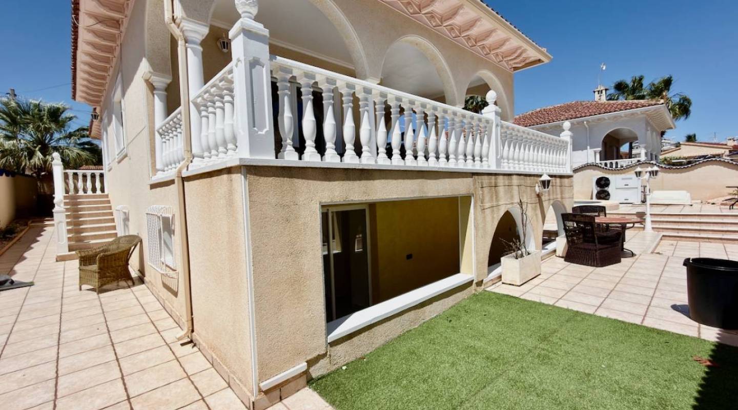 Revente - Villa - Ciudad Quesada