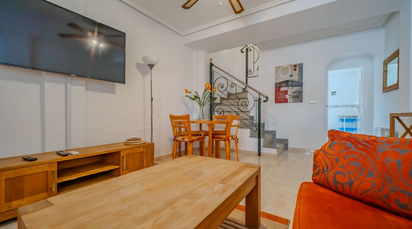 Resale - Townhouse - Ciudad Quesada