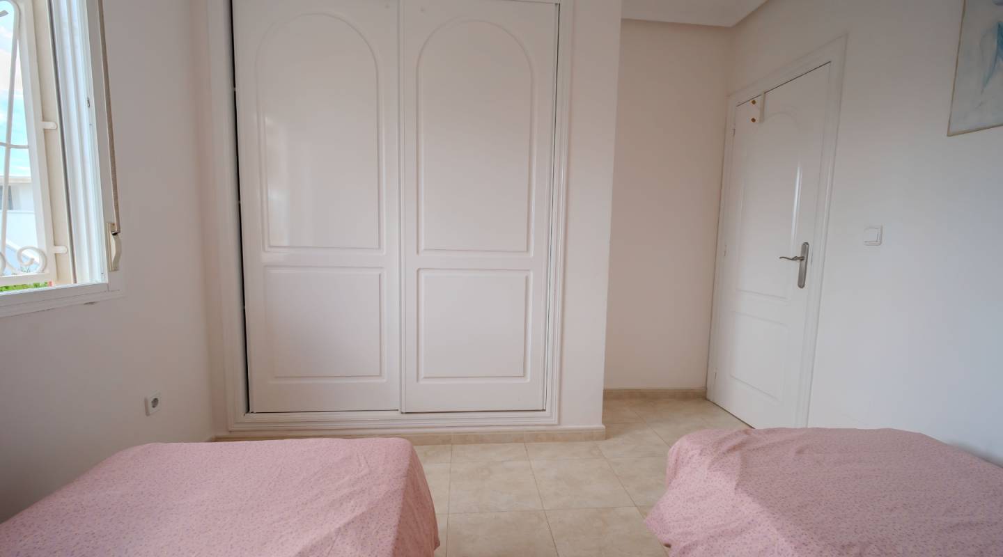 Resale - Townhouse - Ciudad Quesada