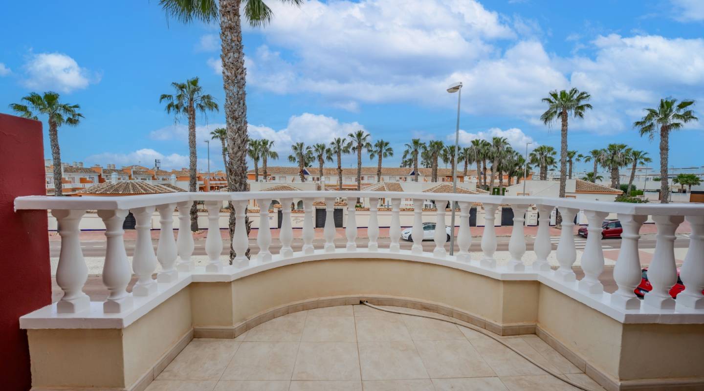 Resale - Townhouse - Ciudad Quesada