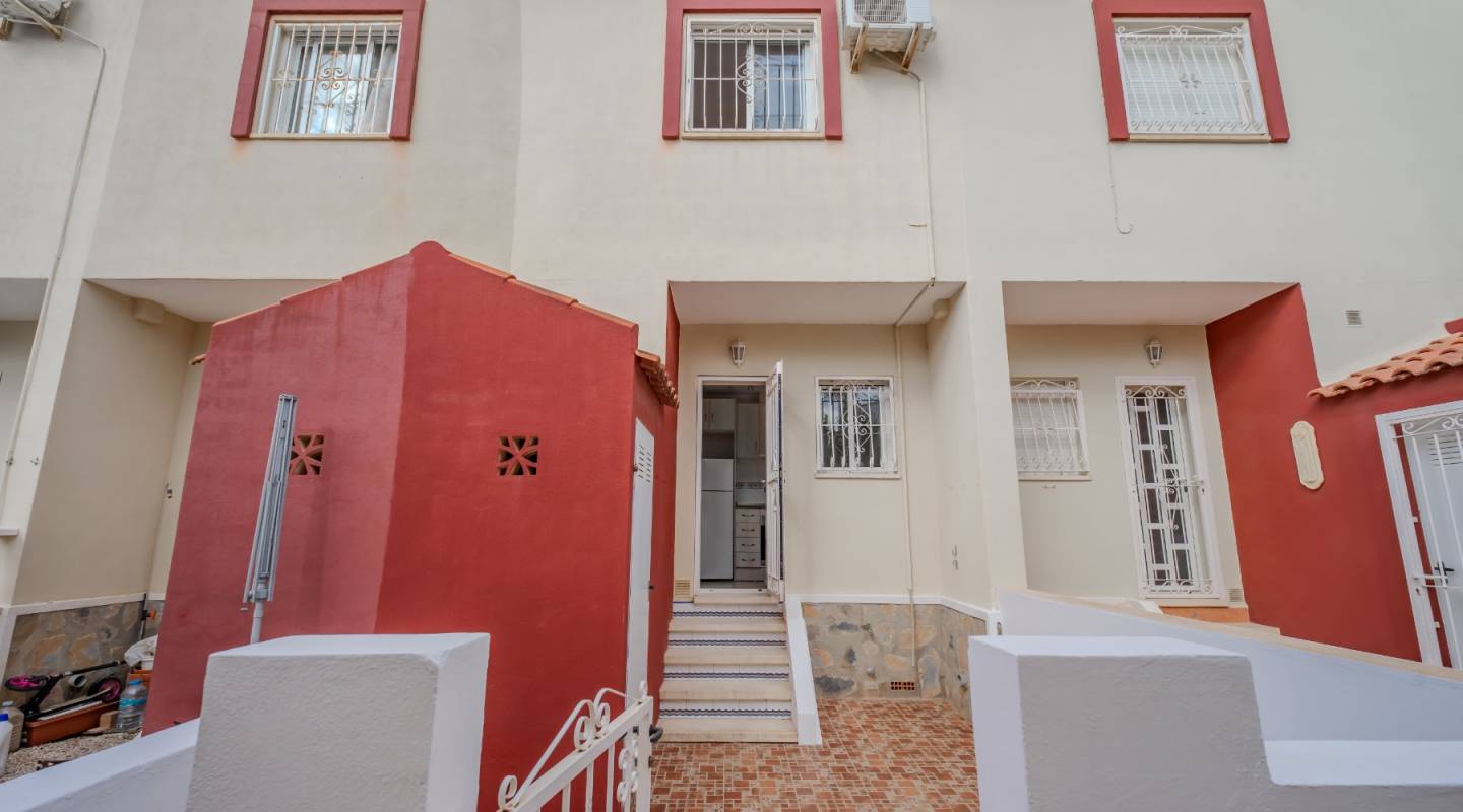 Resale - Townhouse - Ciudad Quesada