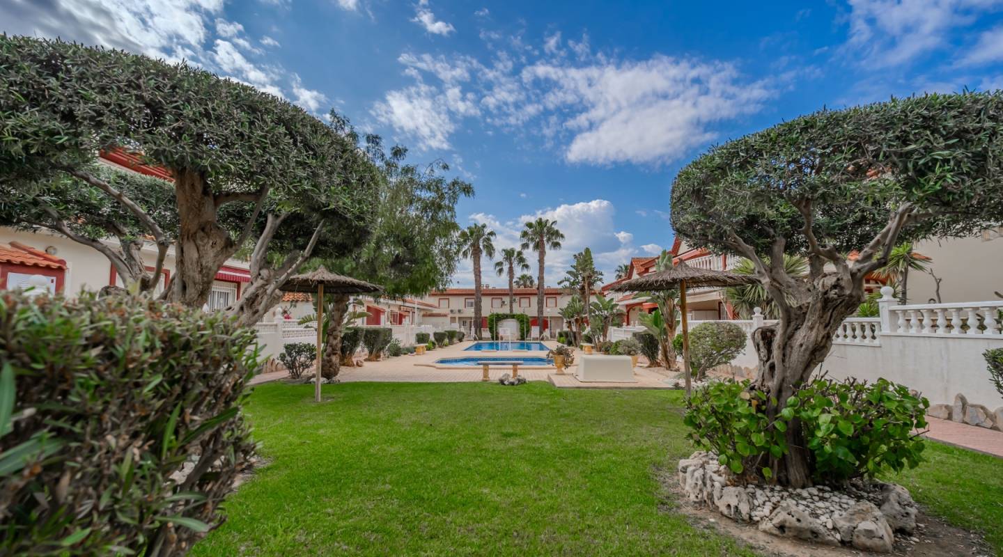 Resale - Townhouse - Ciudad Quesada
