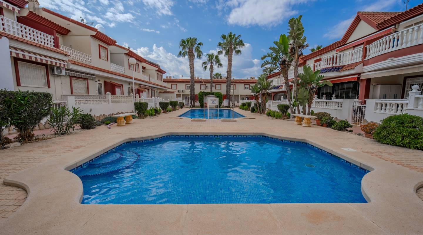 Resale - Townhouse - Ciudad Quesada