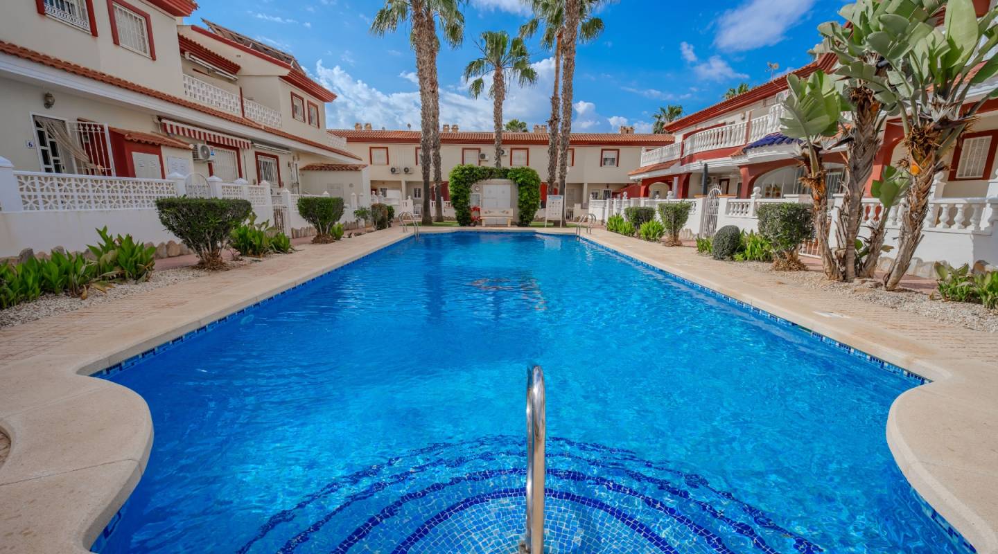 Resale - Townhouse - Ciudad Quesada