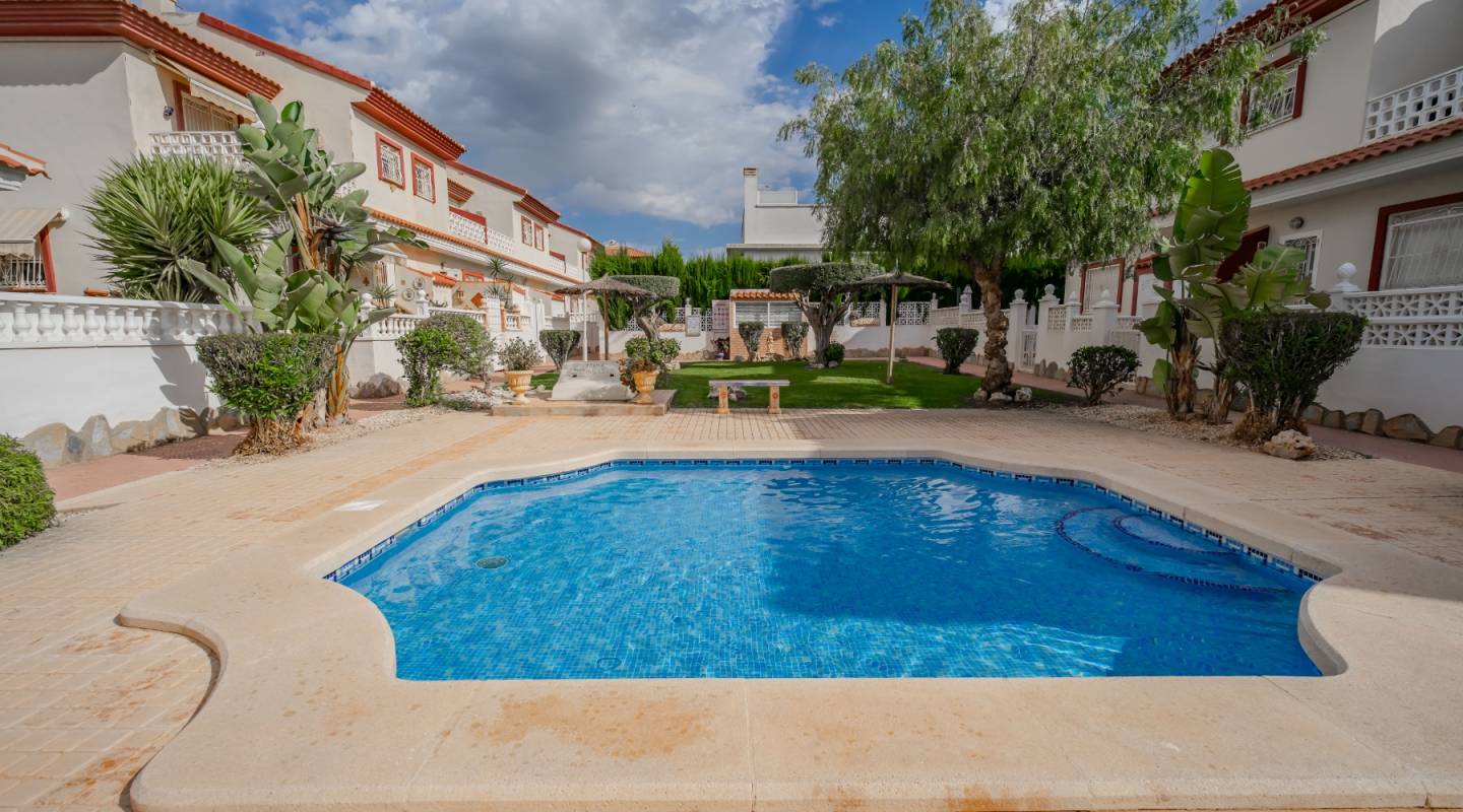 Resale - Townhouse - Ciudad Quesada