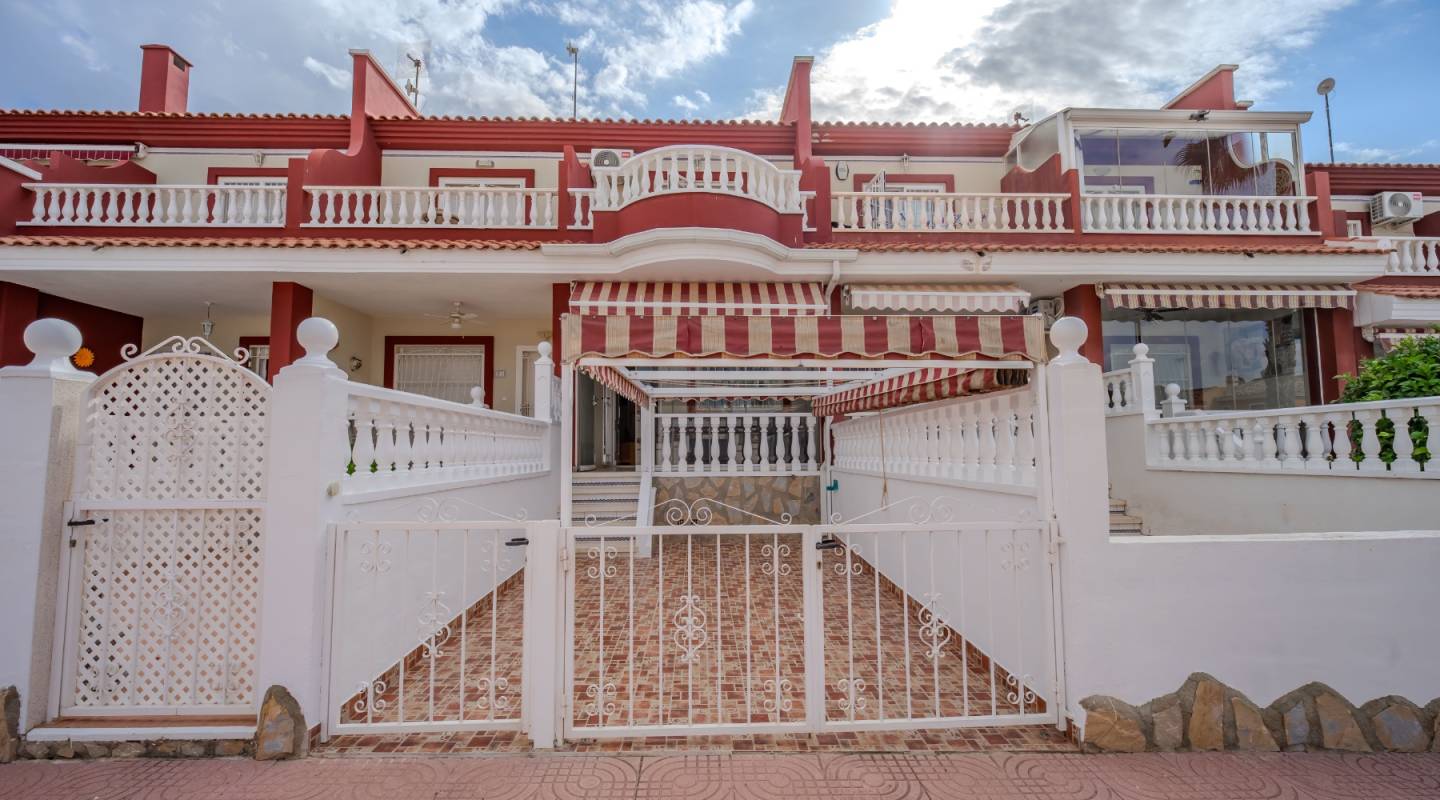 Resale - Townhouse - Ciudad Quesada