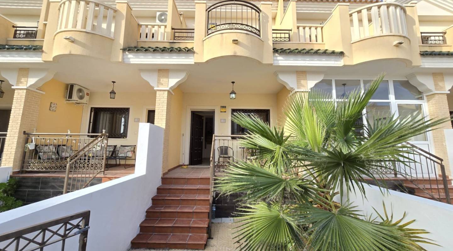 Resale - Townhouse - Ciudad Quesada