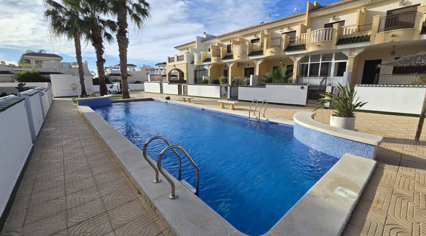 Resale - Townhouse - Ciudad Quesada