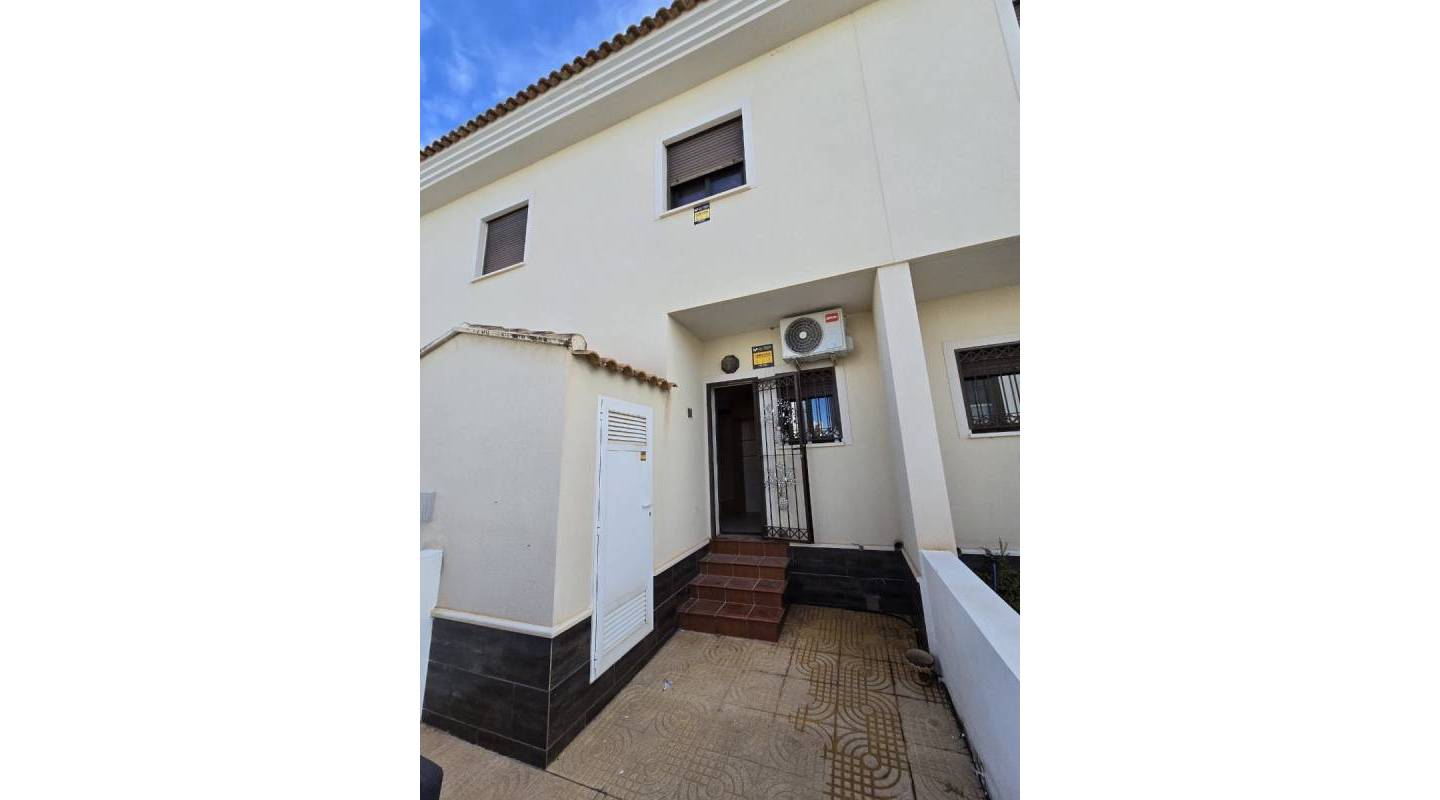Resale - Townhouse - Ciudad Quesada