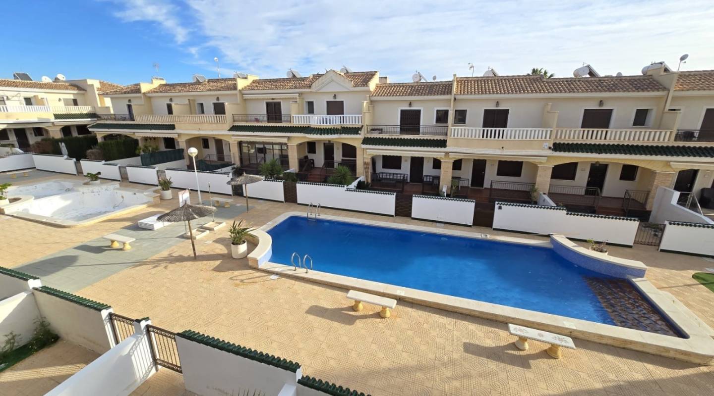 Resale - Townhouse - Ciudad Quesada