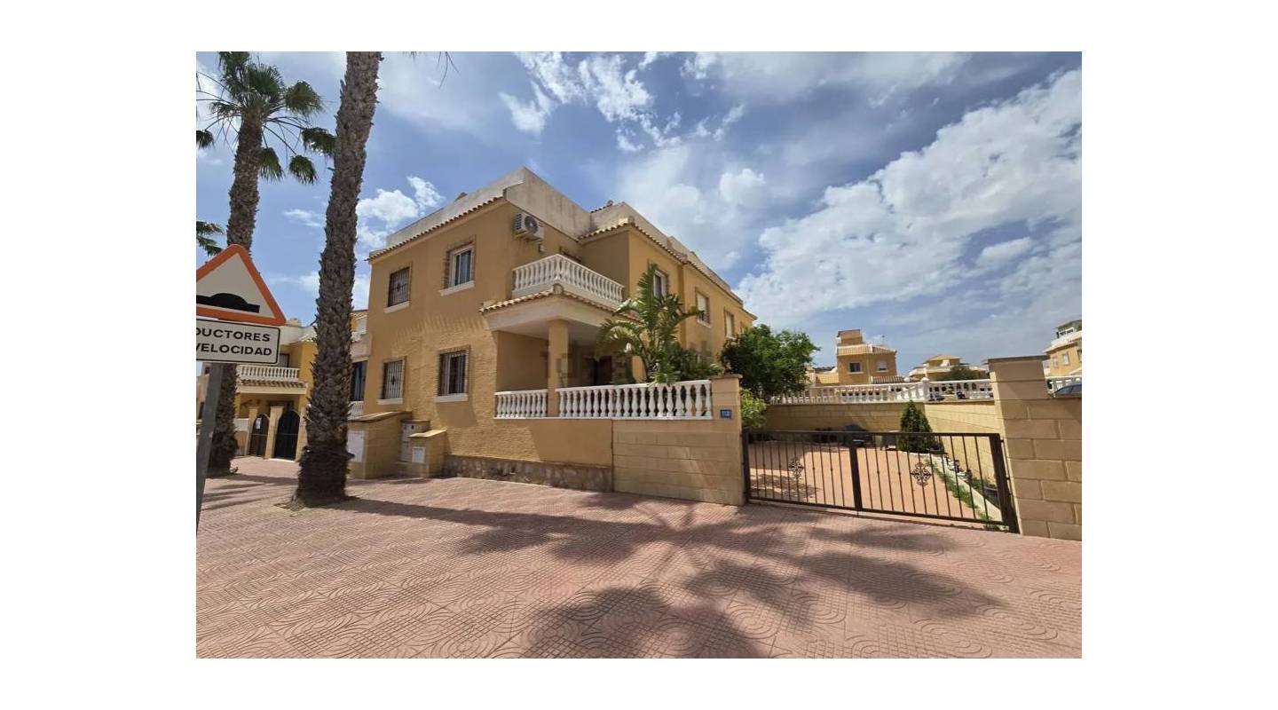 Återförsäljning - Semi Detached - Ciudad Quesada