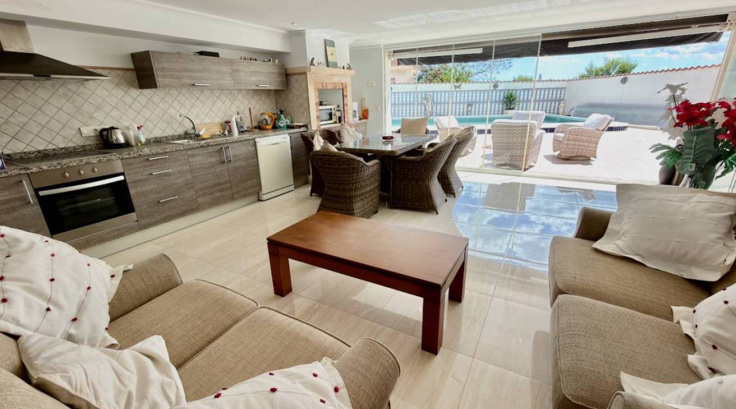 Resale - Villa  - Ciudad Quesada