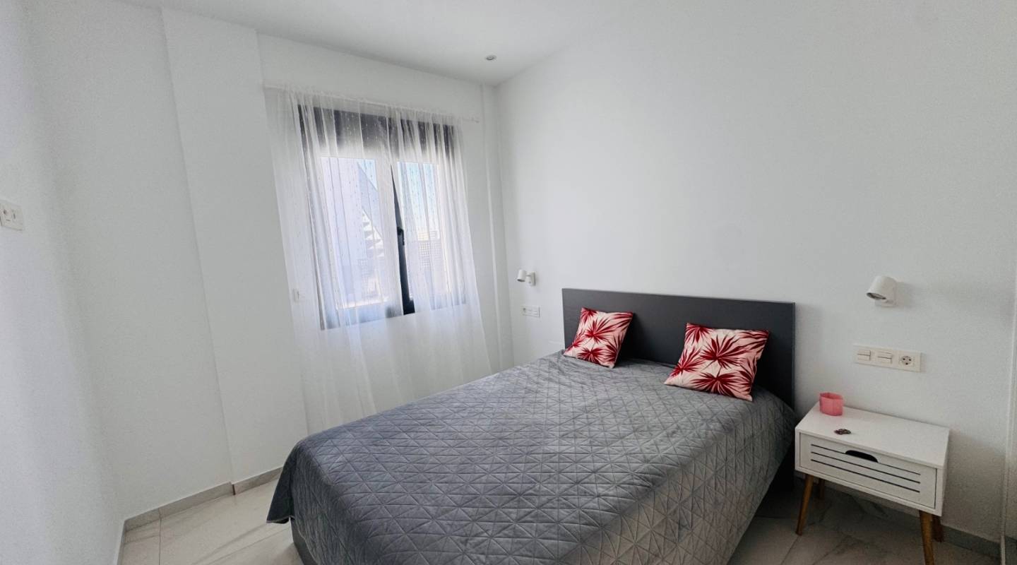 Resale - Villa  - Benijofar - Alicante
