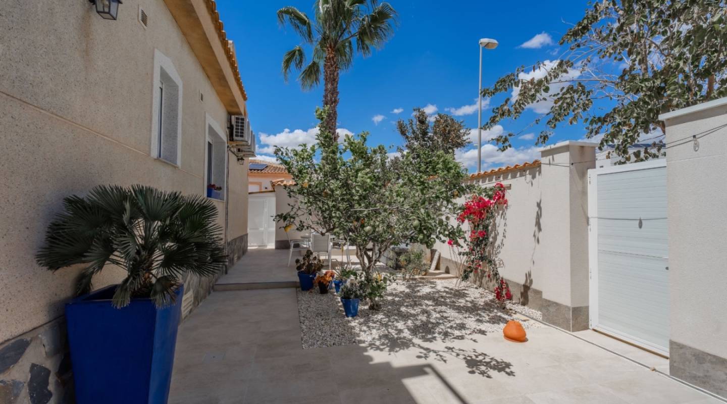 Återförsäljning - Villa - Ciudad Quesada
