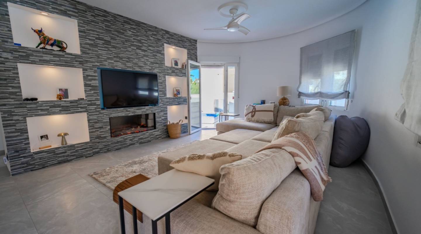 Resale - Villa  - Ciudad Quesada