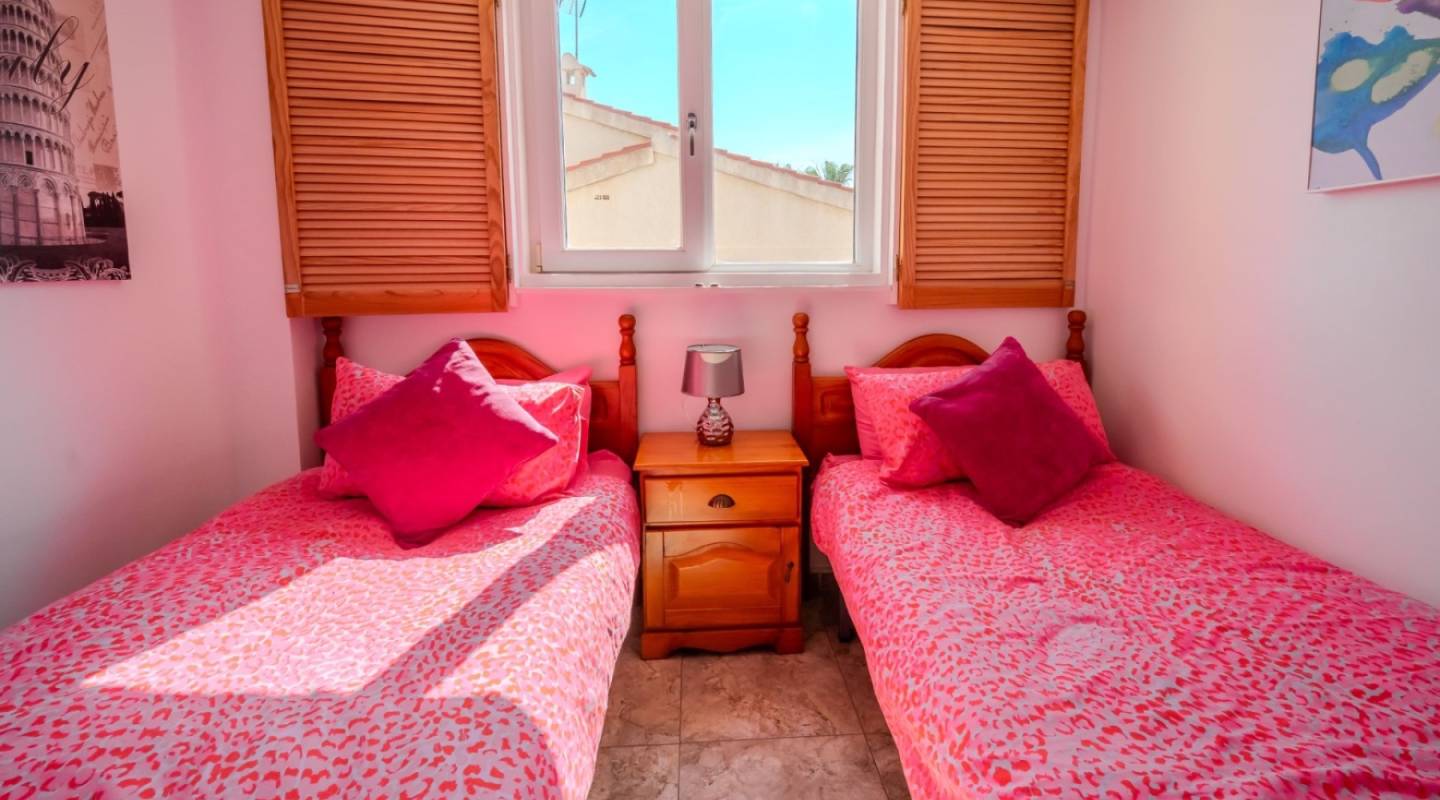 Resale - Villa  - Ciudad Quesada